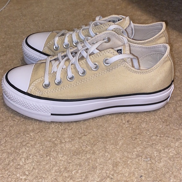 Beige Low Top Platform Converse - Picture 3 of 5